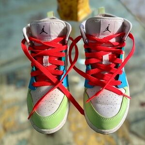 CLEAN Air Jordan Kid SZ 1 Multicolor 2024